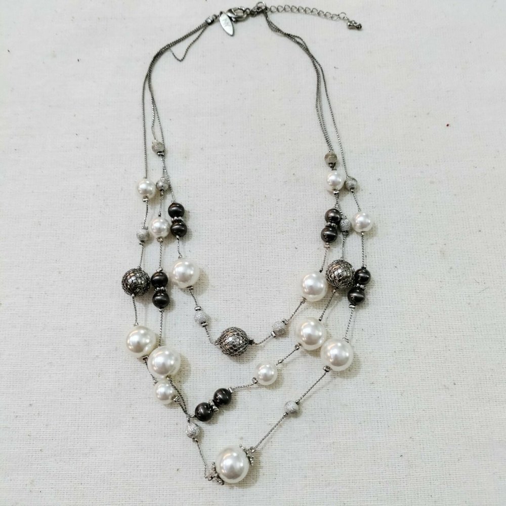 4/$20 NY&Co Layered Multi Strand Faux Pearl Necklace Statement Bib Style